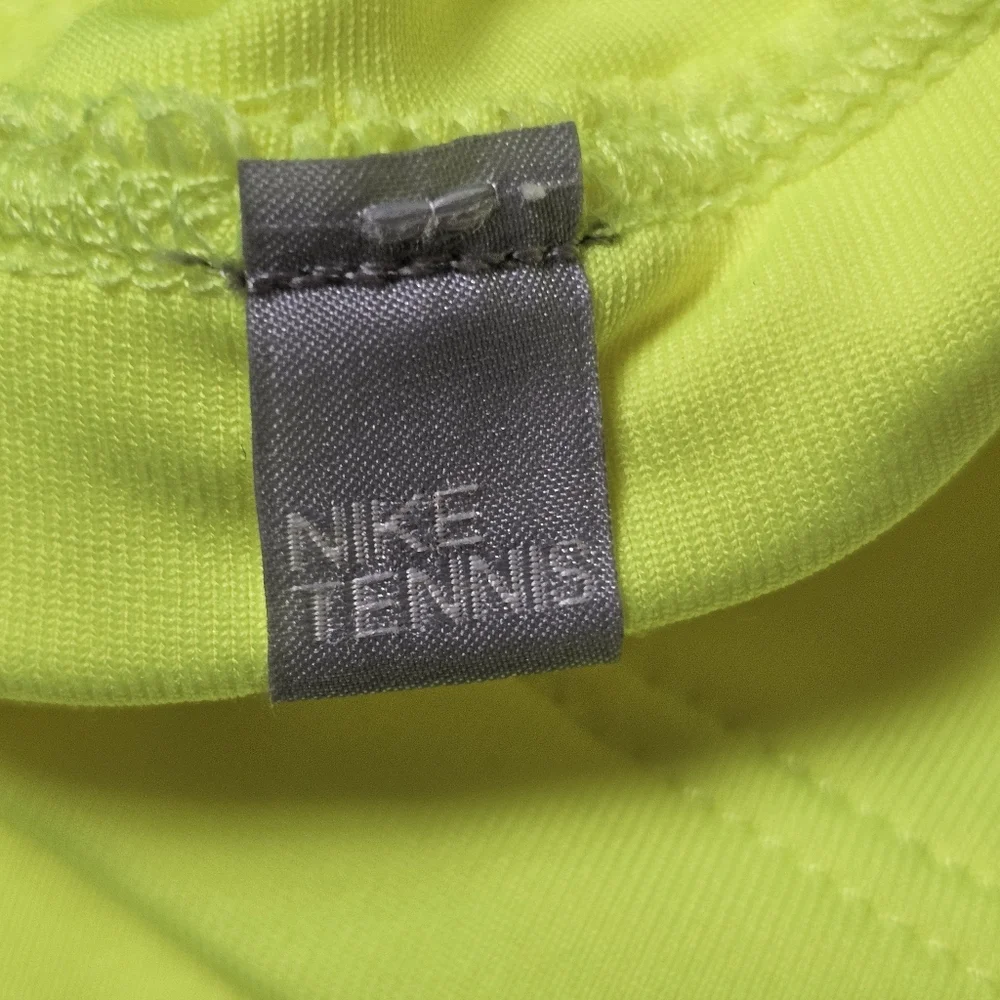 NIKE Dry Fit Women's Fluorescent T-shirt ‎ XL Tennis Outdoor Embroidered Ball